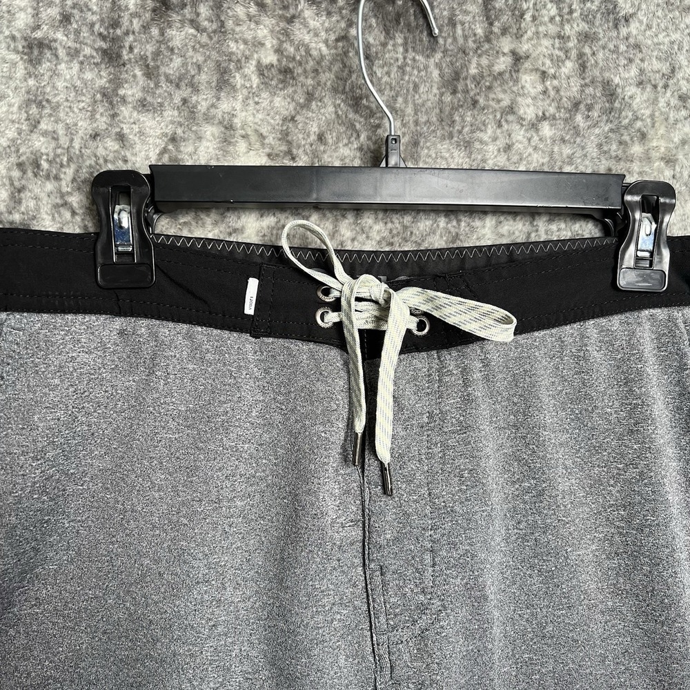 Vuori "V" Cycled Board Shorts 33 Gray Trainer Performance Hybrid Stretch Unlined - Picture 3 of 8